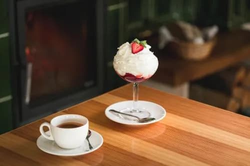Gdzie zjeść w Adrspach? Odkryj najlepsze restauracje i knajpy Gdzie zjeść w Adrspach? Odkryj najlepsze restauracje i knajpy