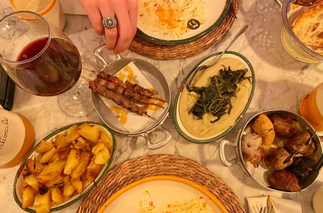 Co zjeść w Mediolanie? Odkryj wyjątkowe smaki i lokalne specjały Co zjeść w Mediolanie? Odkryj wyjątkowe smaki i lokalne specjały
